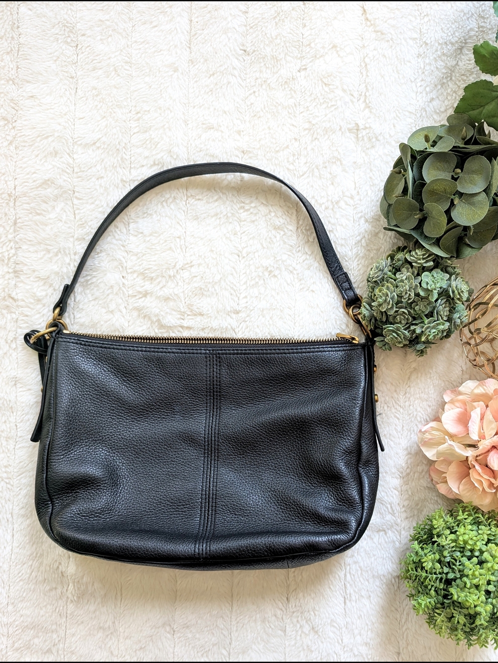 Fossil Jolie Black Pebbled Leather Short Shoulder Bag